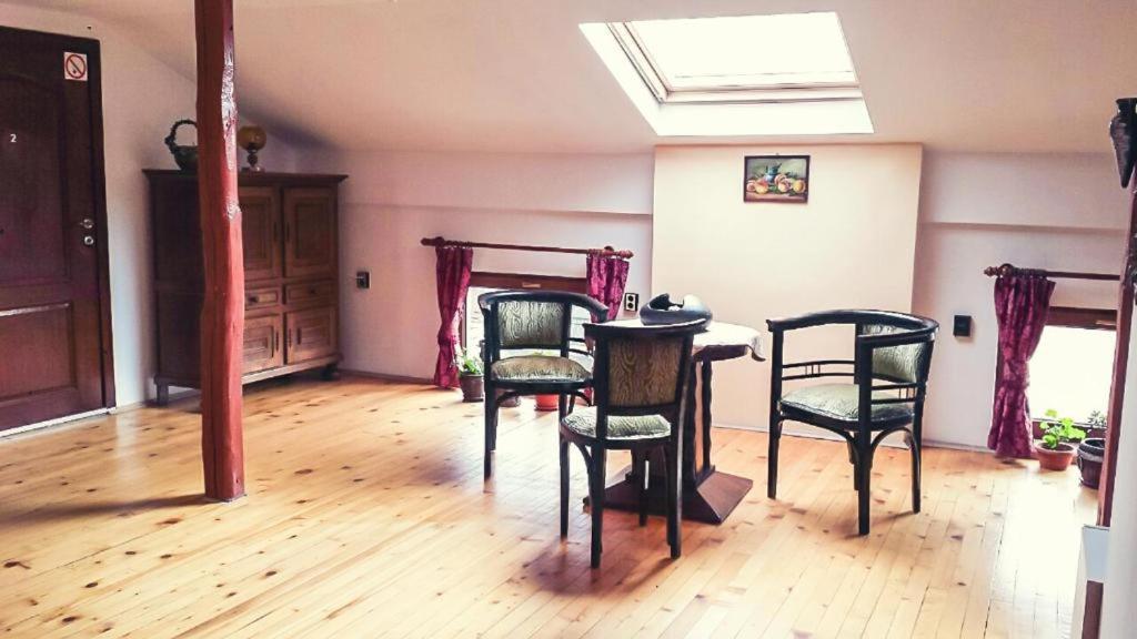 The Old House Guest Rooms And Apartament Пловдив Екстериор снимка