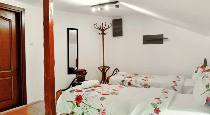 The Old House Guest Rooms And Apartament Пловдив Екстериор снимка